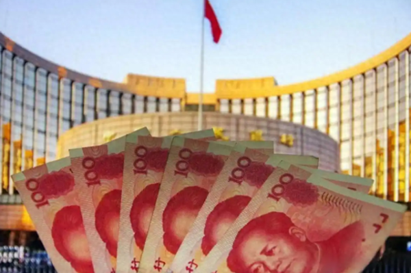 配资服务平台 四年多印100万亿人民币! 钱越来越多为啥我们却越来越慌?